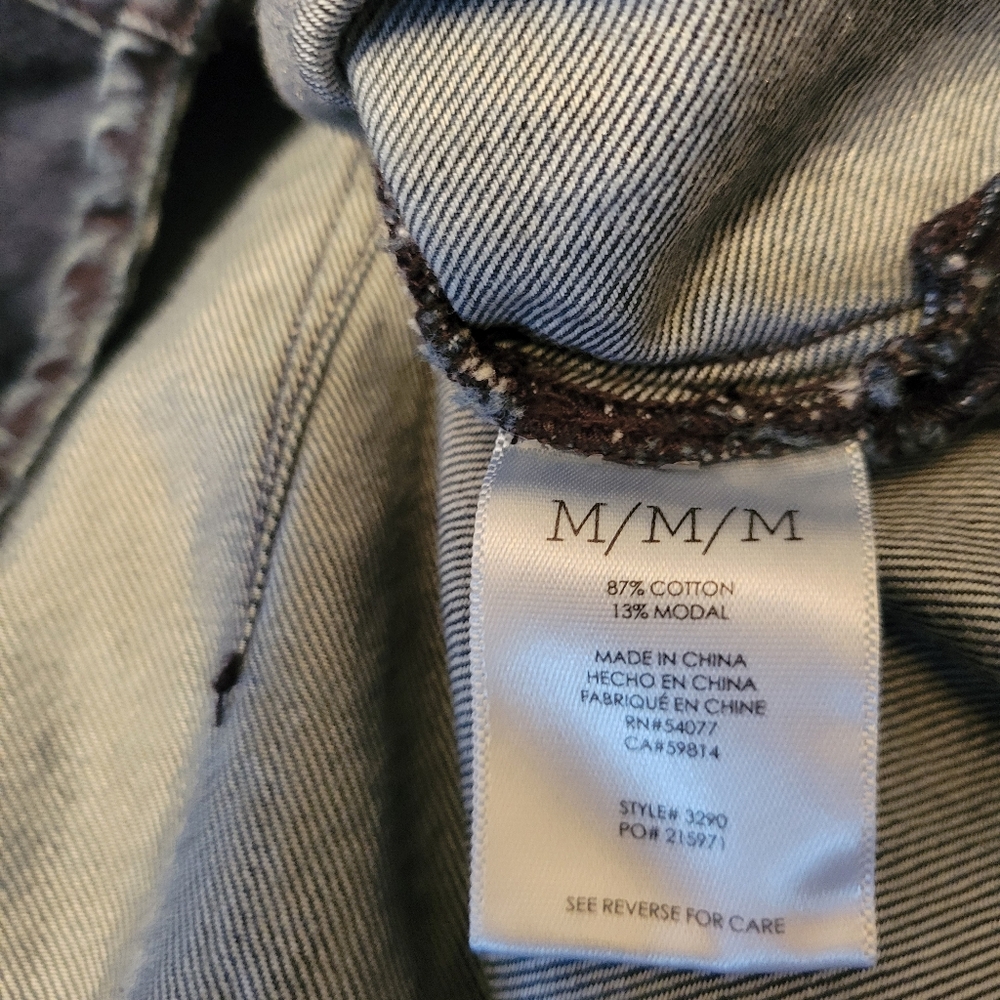 CAbi Women Style 3290 Waterfront Shirt Size Medium Tie Neck Denim Long Sleeve - Picture 7 of 15